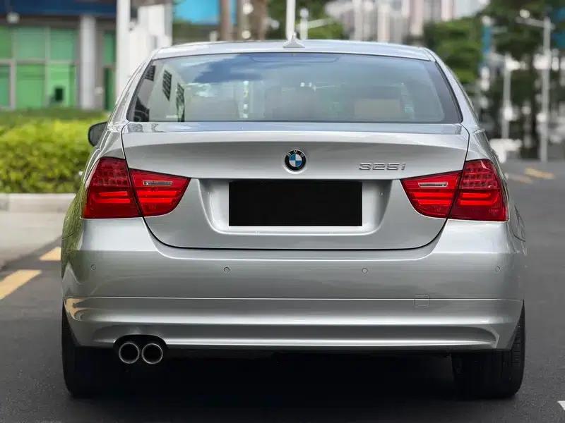 2011 BMW 3 Series 325i Luxury — миниатюра 5