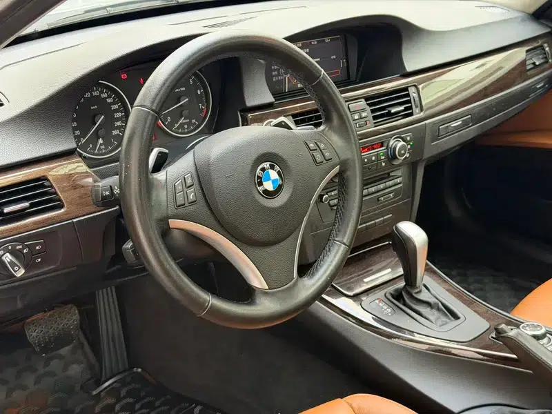 2011 BMW 3 Series 325i Luxury — миниатюра 8