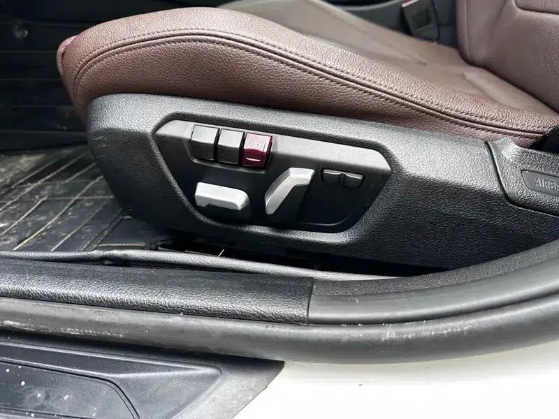 BMW 3 Series 2019 320Li Fashion Edition — миниатюра 13