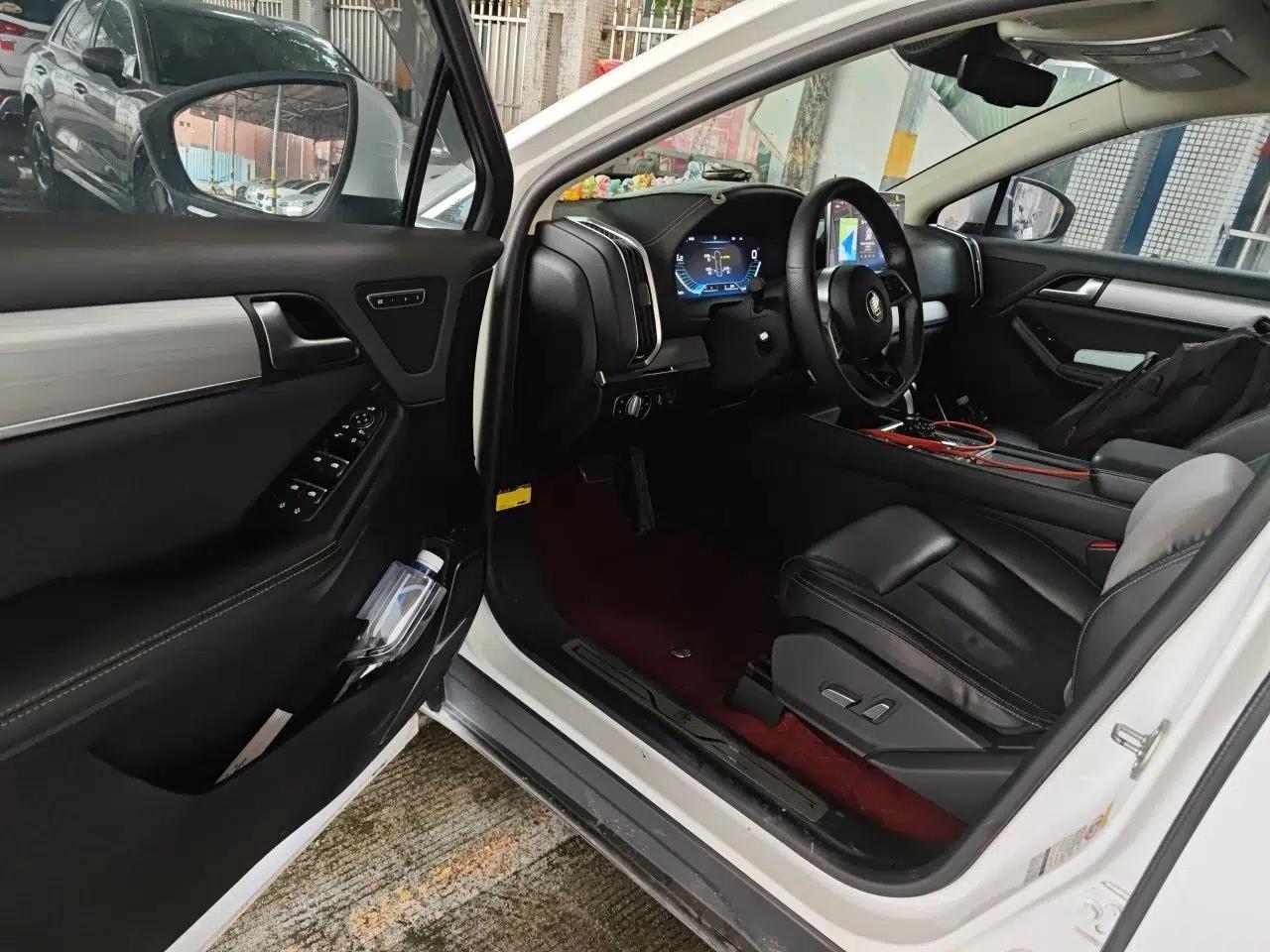 BYD Tang 2018 2.0T Automatic SmartConnect Prestige 7-Seater China V Standard — миниатюра 16