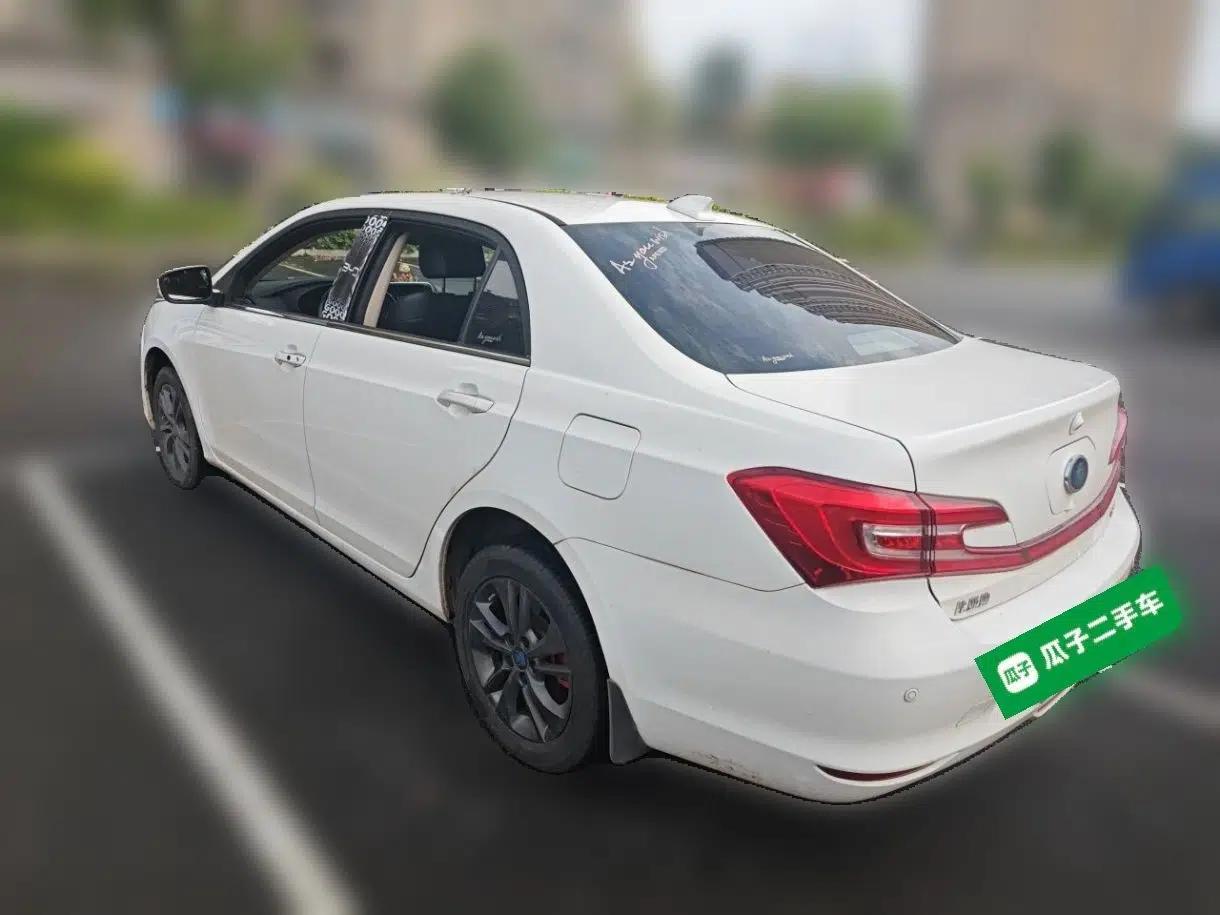 BYD Qin New Energy 2017 1.5T Luxury Model — миниатюра 4