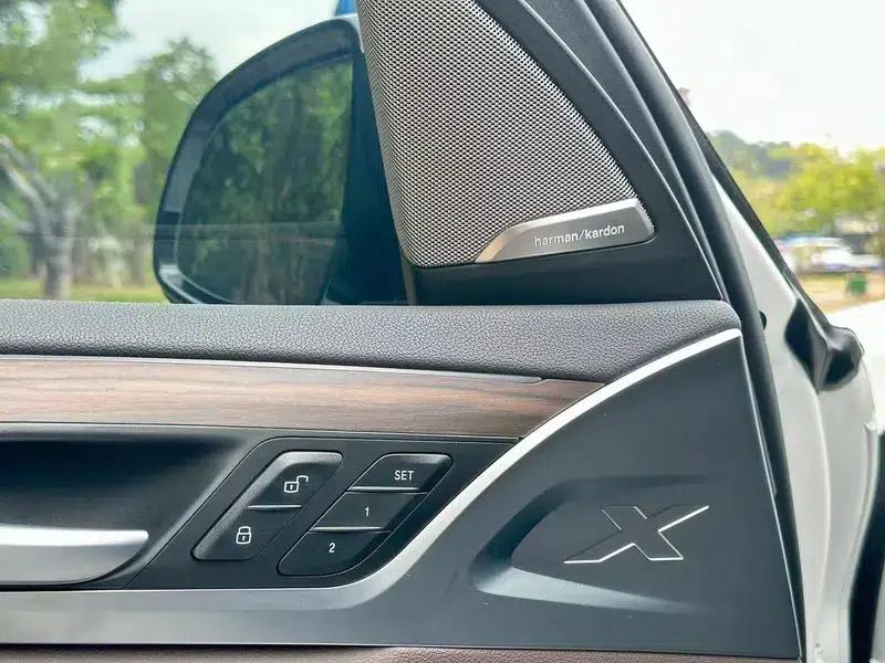BMW X3 2022 xDrive30i Luxury M Sport Package — миниатюра 11