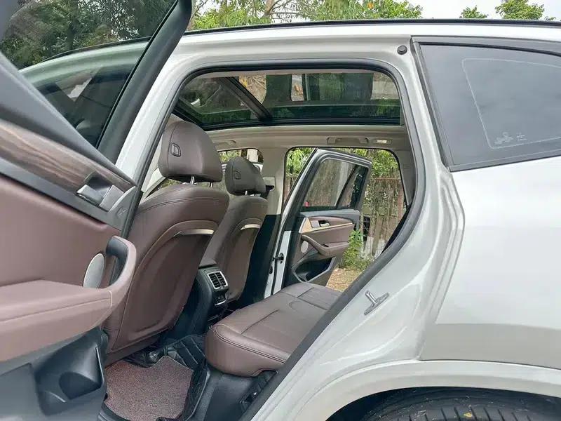 BMW X3 2022 xDrive30i Luxury M Sport Package — миниатюра 25