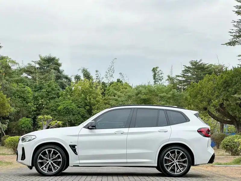 BMW X3 2022 xDrive30i Luxury M Sport Package — миниатюра 4
