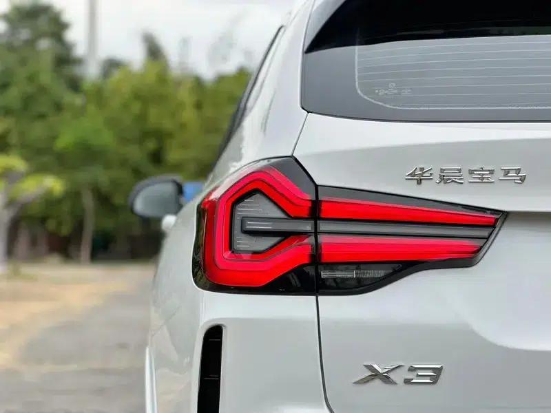 BMW X3 2022 xDrive30i Luxury M Sport Package — миниатюра 7