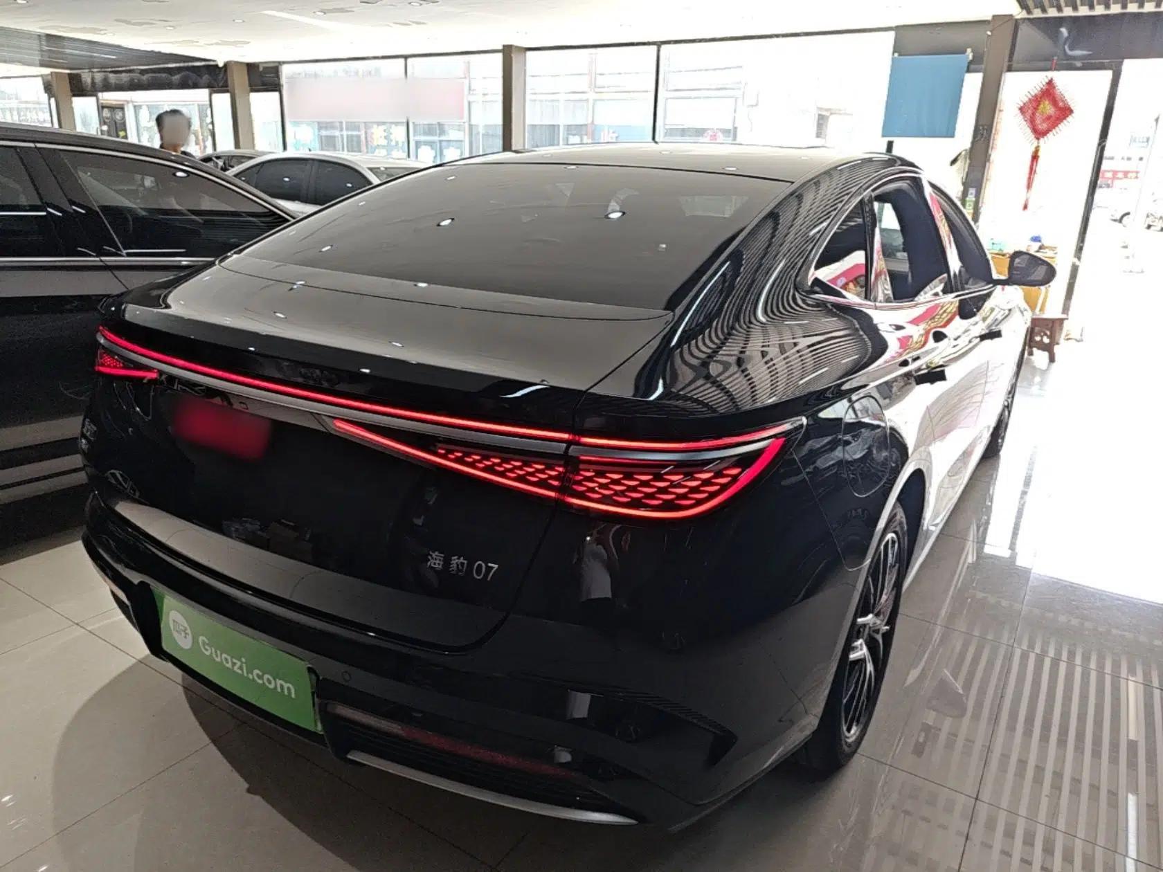 BYD Seal 07 DM-i 2025 DM-i 1.5L 125km Luxury Model — миниатюра 6