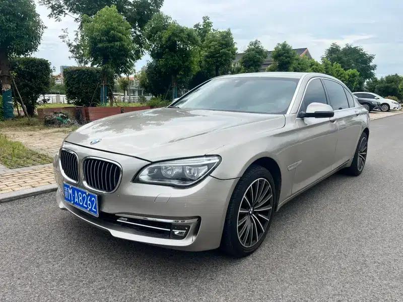 2013 BMW 7 Series 740Li Leading Edition — миниатюра 1