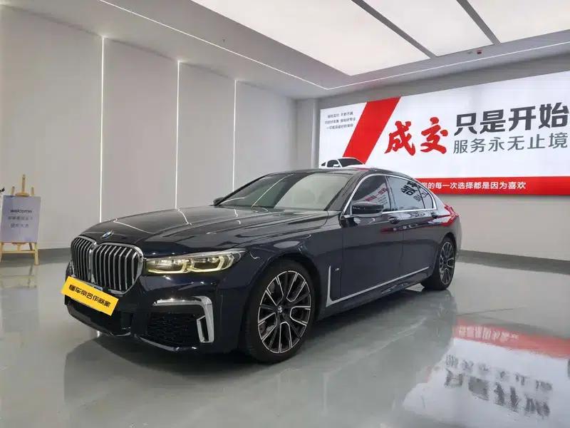 2019 BMW 7 Series 740Li Leading Edition M Sport Package — миниатюра 1