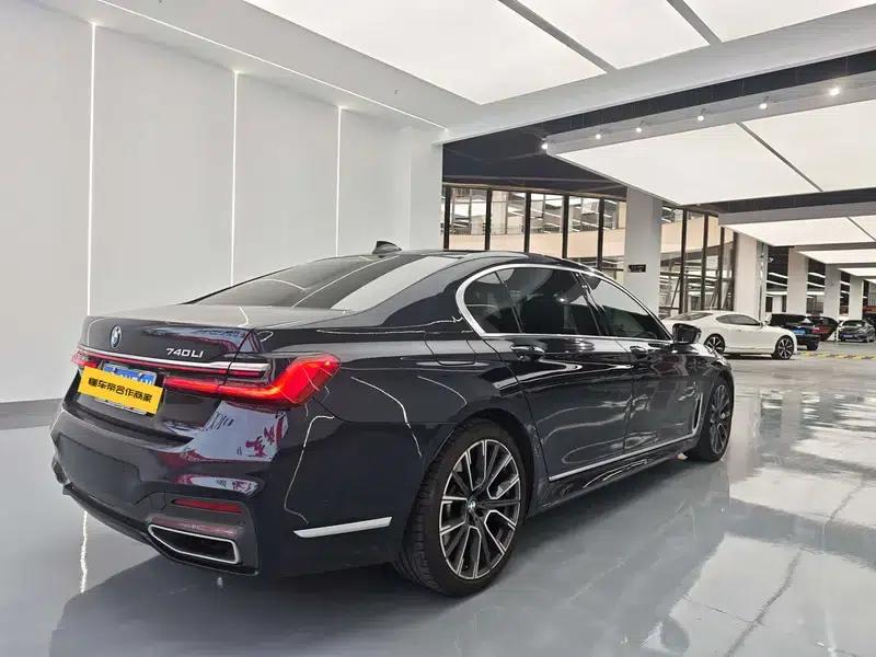 2019 BMW 7 Series 740Li Leading Edition M Sport Package — миниатюра 5