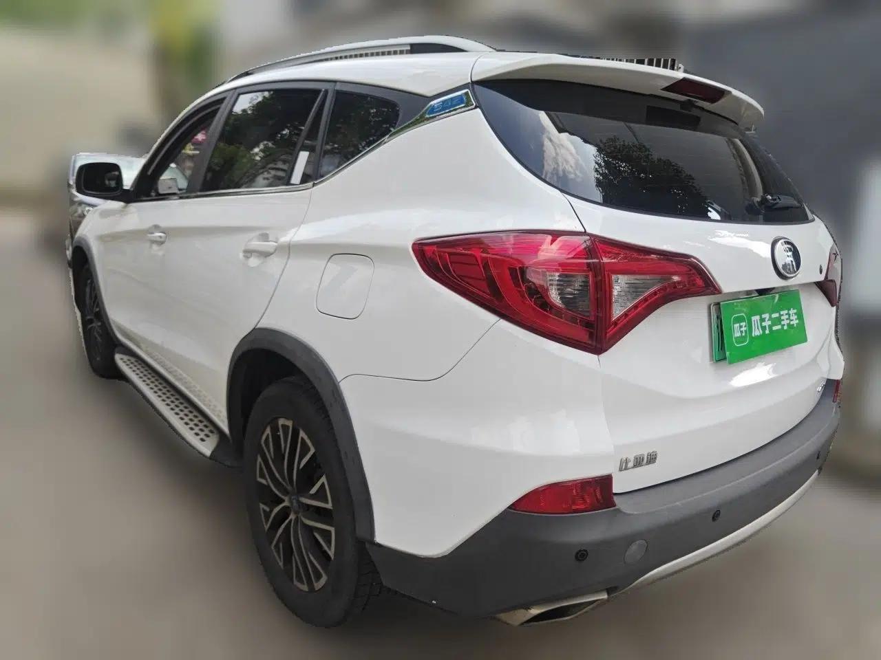 BYD Song New Energy 2017 Song DM 1.5TID All-Wheel Drive Luxury Model — миниатюра 4