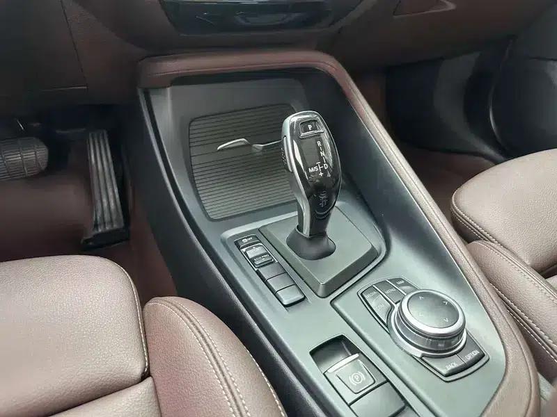 BMW X1 2021 sDrive25Li Leading Edition — миниатюра 13