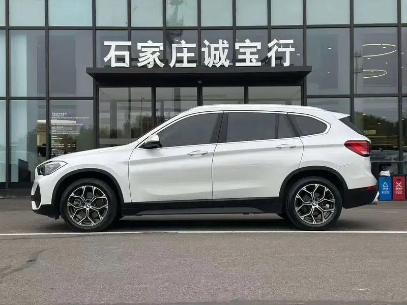 BMW X1 2021 sDrive25Li Leading Edition — миниатюра 3