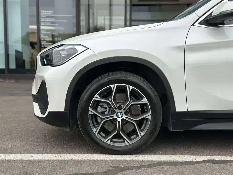 BMW X1 2021 sDrive25Li Leading Edition — миниатюра 8