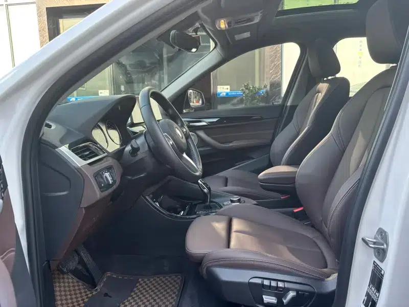 BMW X1 2022 sDrive20Li Premium — миниатюра 11