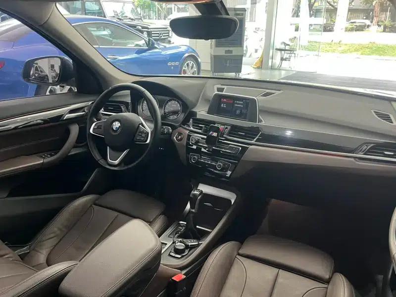 BMW X1 2018 sDrive18Li Premium — миниатюра 11