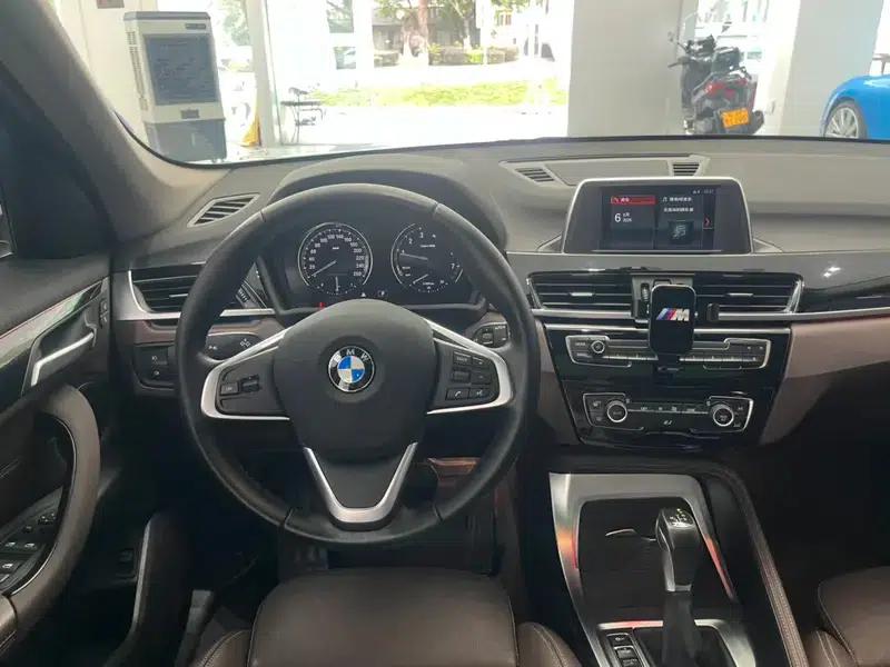 BMW X1 2018 sDrive18Li Premium — миниатюра 13