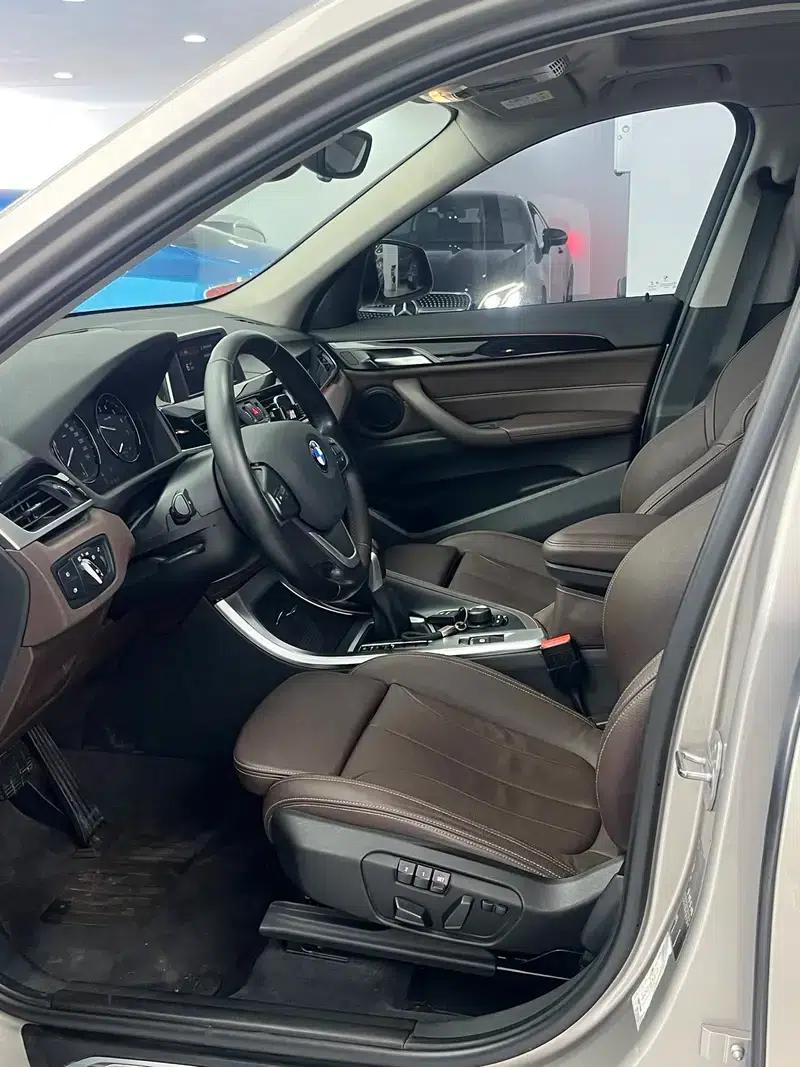 BMW X1 2018 sDrive18Li Premium — миниатюра 16