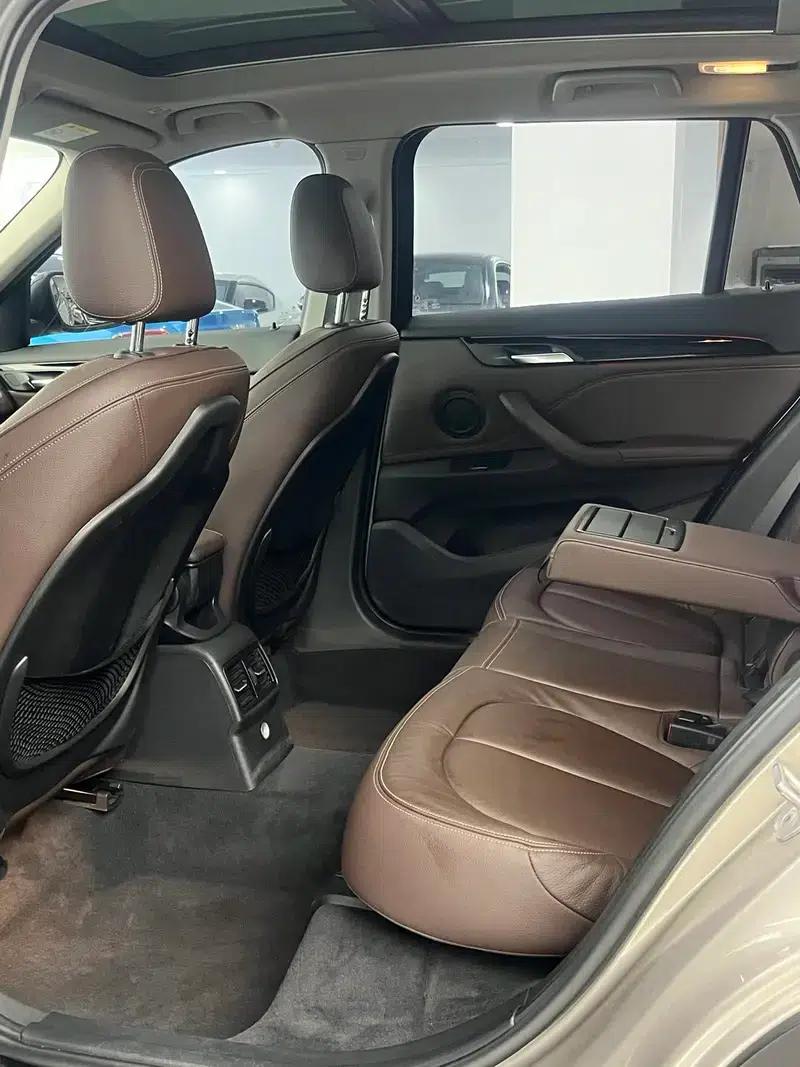 BMW X1 2018 sDrive18Li Premium — миниатюра 17