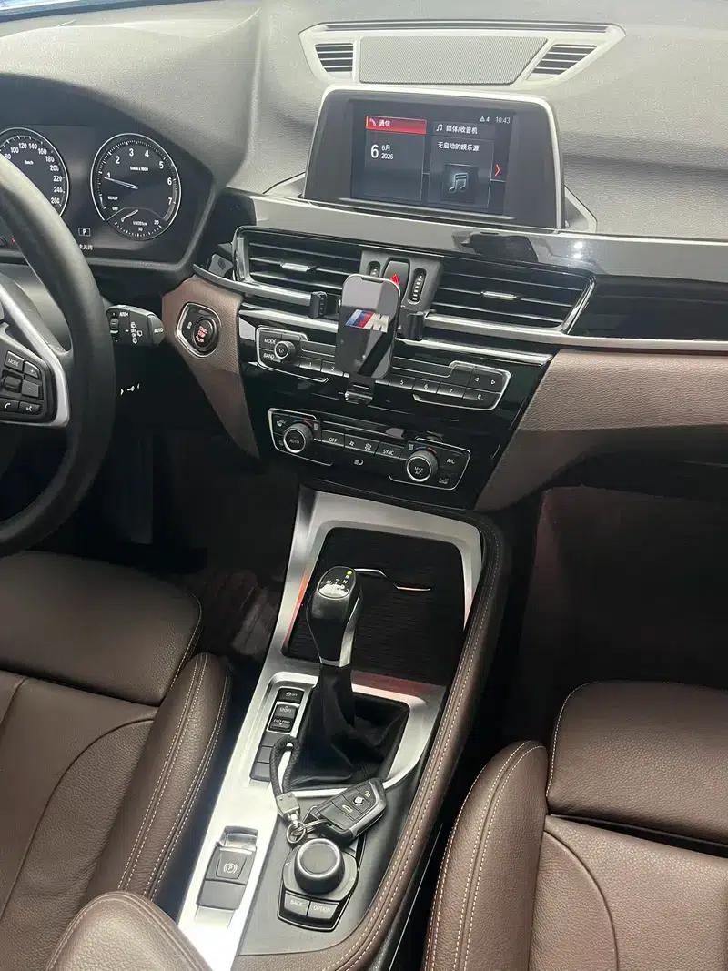 BMW X1 2018 sDrive18Li Premium — миниатюра 10