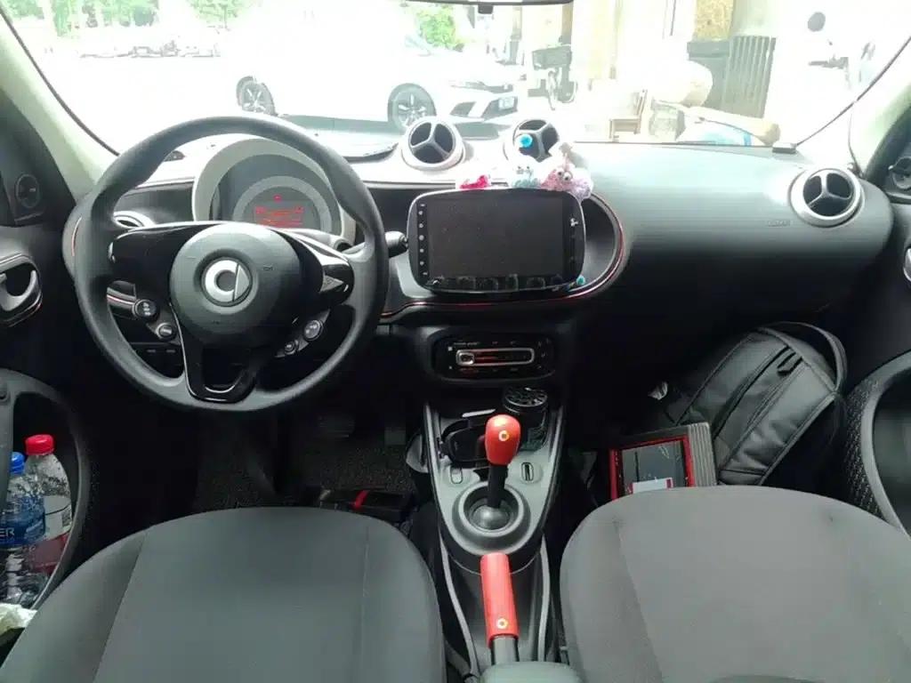 2016 Smart Forfour 1.0L 52kW Dynamic Edition — миниатюра 10