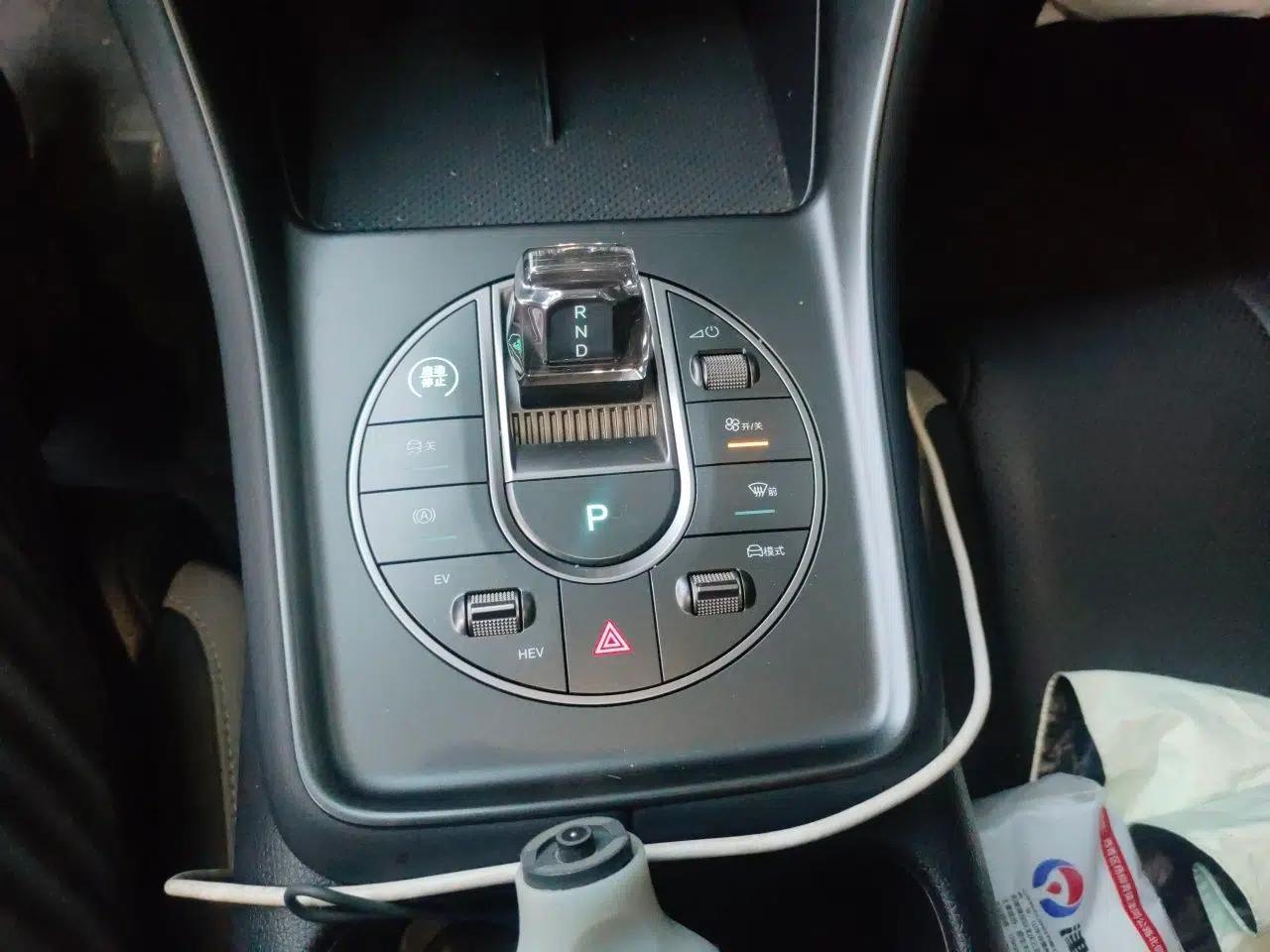BYD Sealion 05 DM-i 2025 DM-i 115KM Prestige Model — миниатюра 14