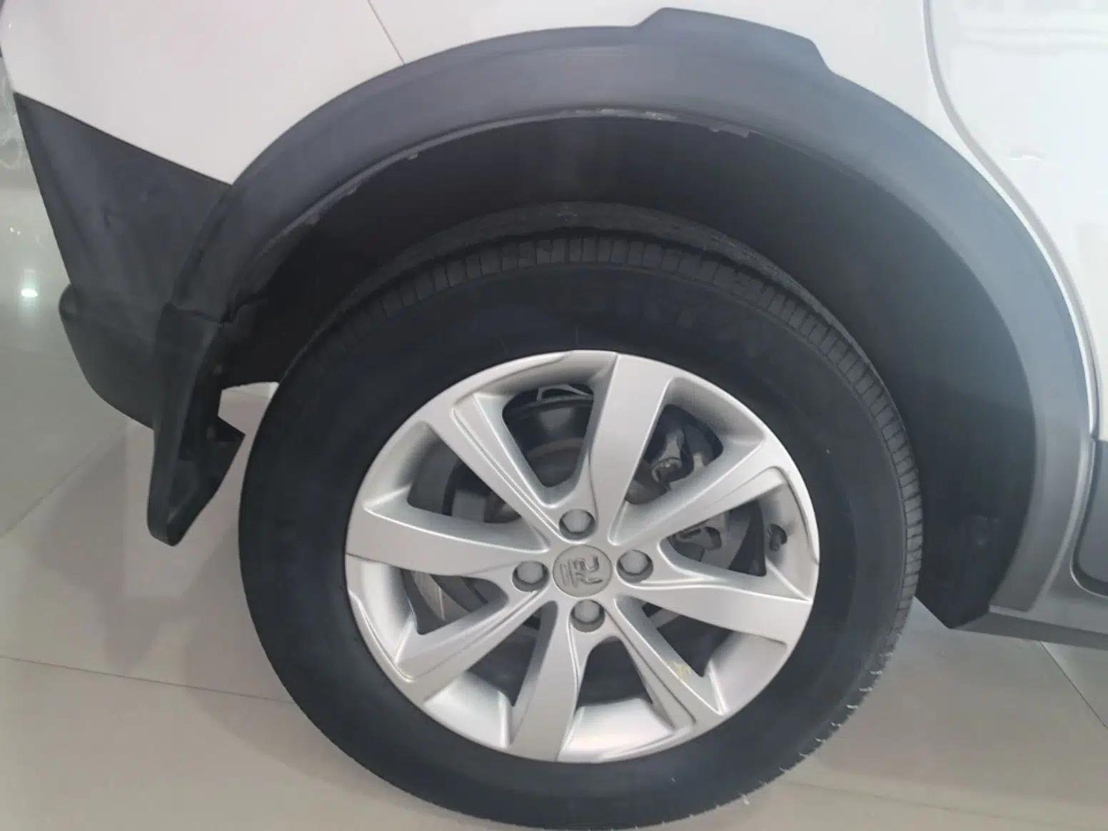 BYD Yuan 2017 1.5L Automatic Cool & Stylish Model — миниатюра 11