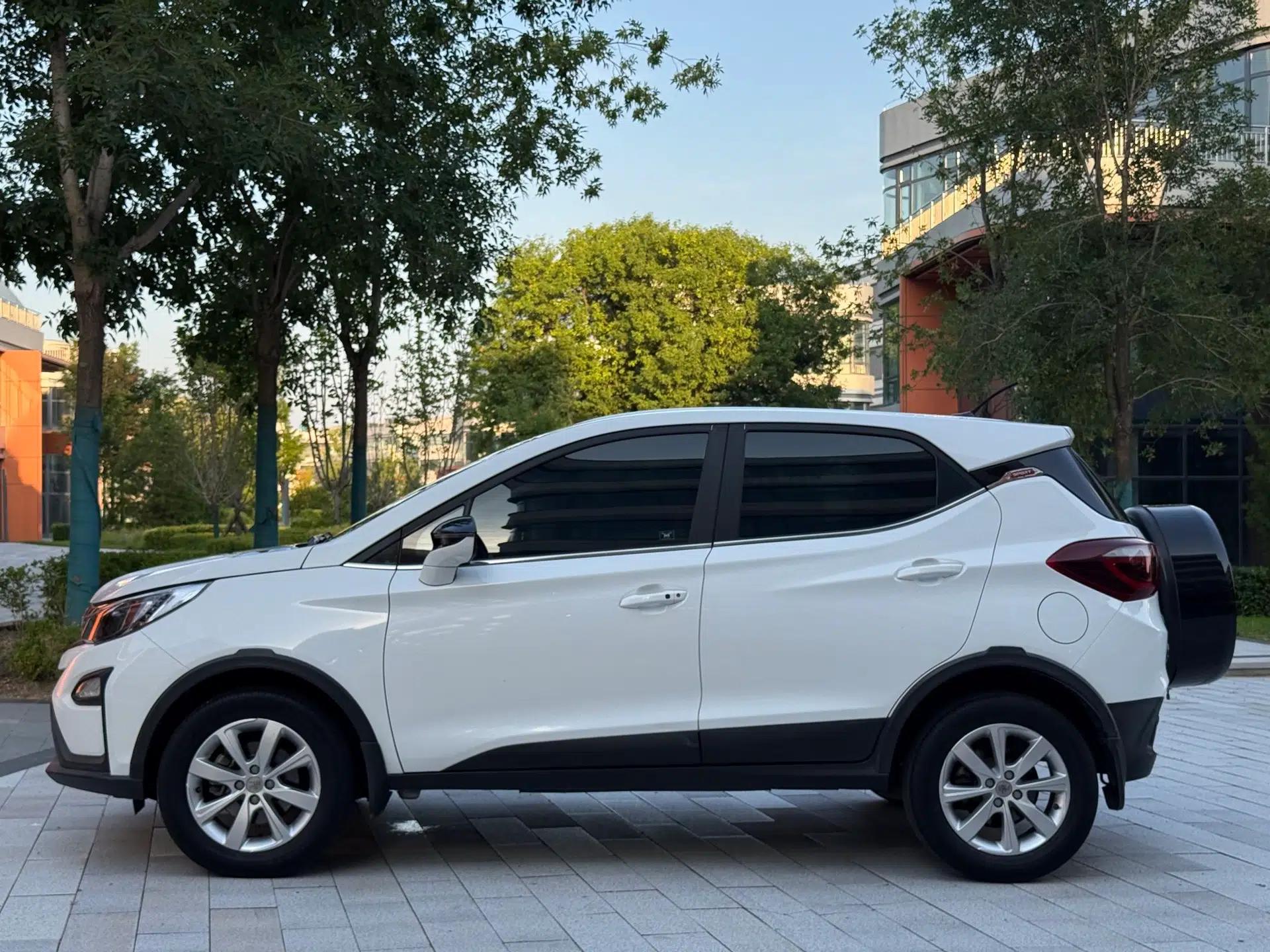 BYD Yuan 2017 1.5L Automatic Cool & Stylish Model — миниатюра 15