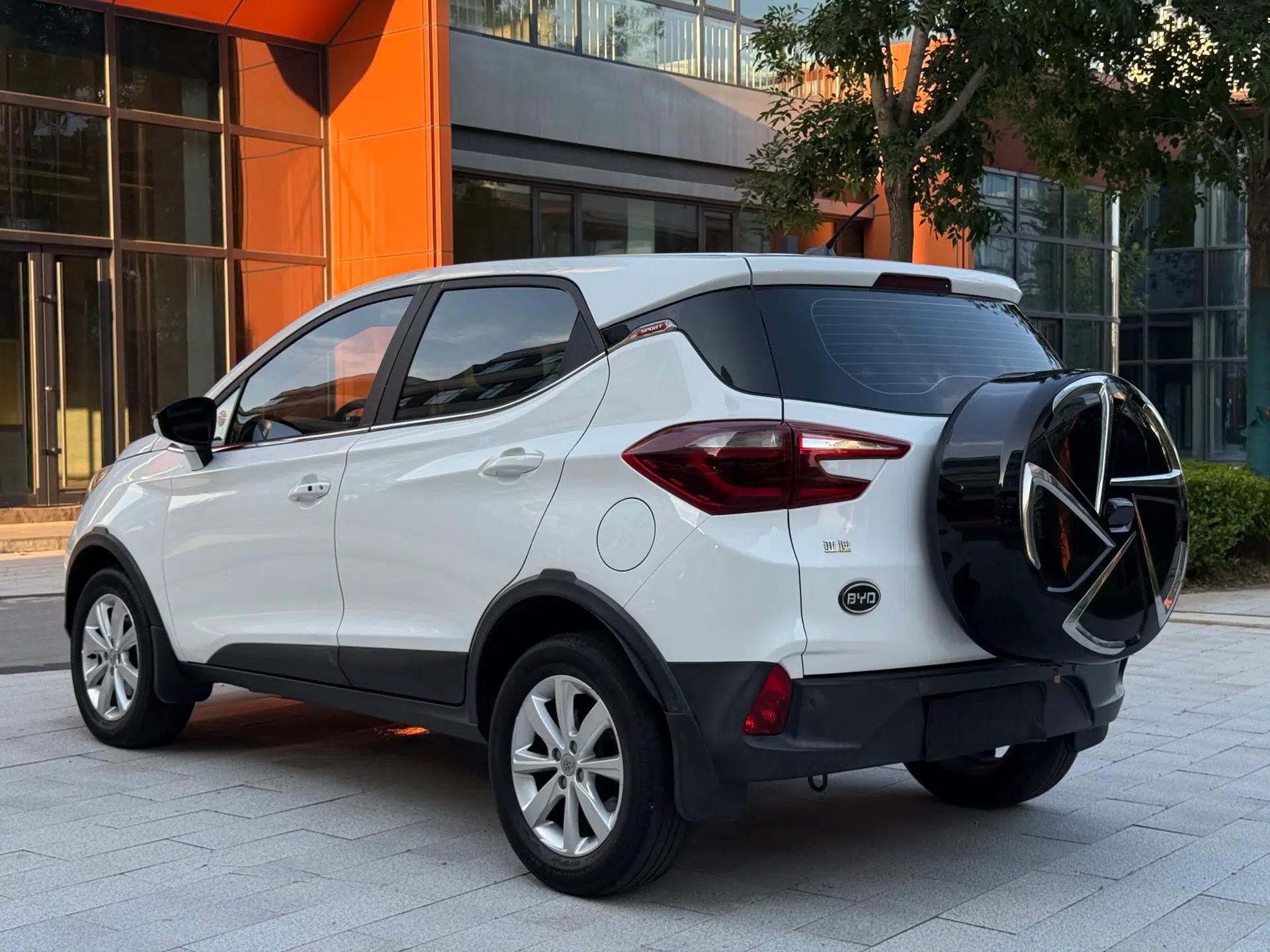 BYD Yuan 2017 1.5L Automatic Cool & Stylish Model — миниатюра 16