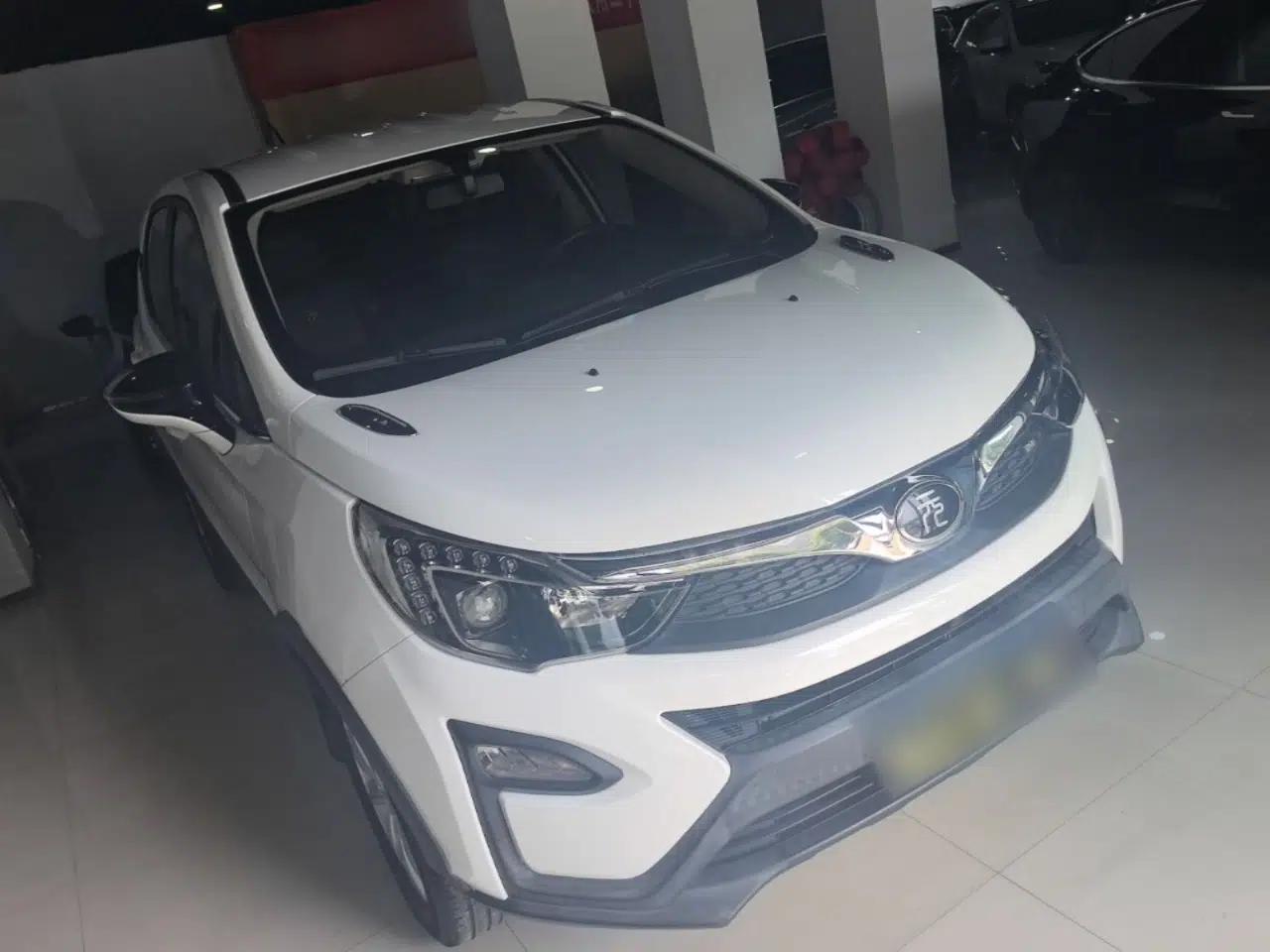 BYD Yuan 2017 1.5L Automatic Cool & Stylish Model — миниатюра 3