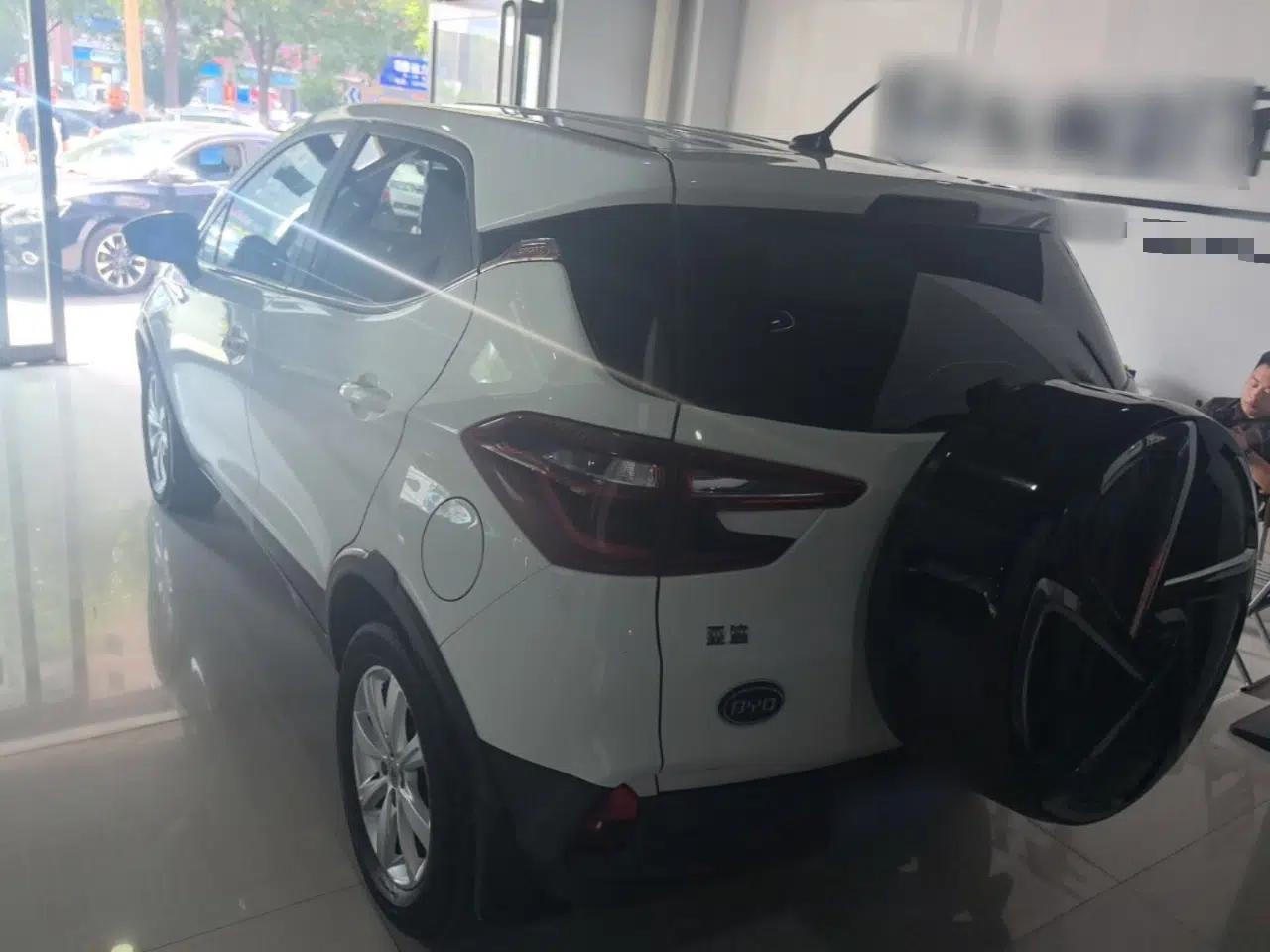 BYD Yuan 2017 1.5L Automatic Cool & Stylish Model — миниатюра 4