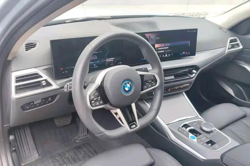 BMW i3 2026 eDrive35L — миниатюра 7