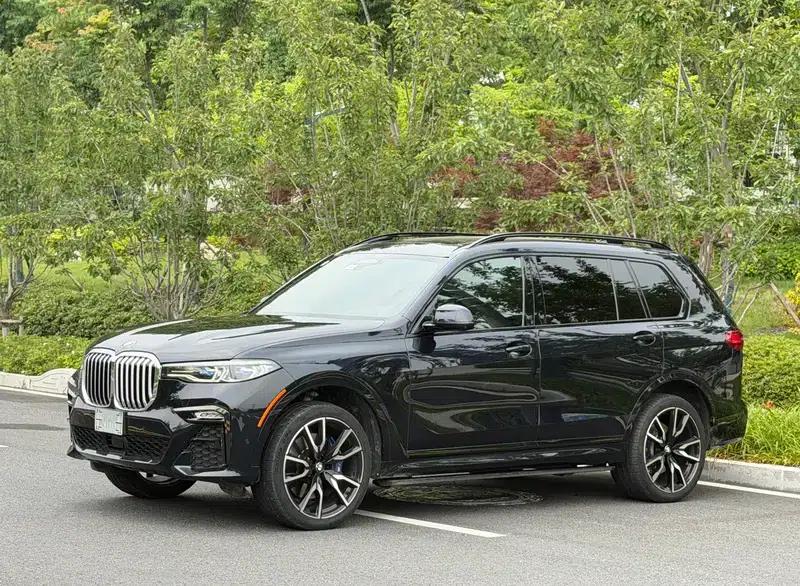 2022 BMW X7 3.0L Automatic AWD 6-seater (Parallel Import) — миниатюра 1