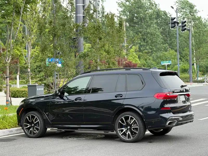 2022 BMW X7 3.0L Automatic AWD 6-seater (Parallel Import) — миниатюра 4