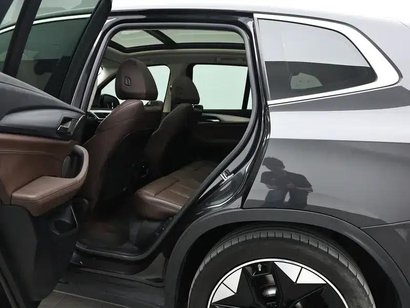 BMW iX3 2021 Leading Edition — миниатюра 18