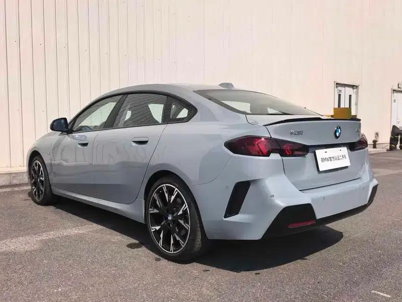 2025 BMW 2 Series 225L M Sport Shadow Edition — миниатюра 4