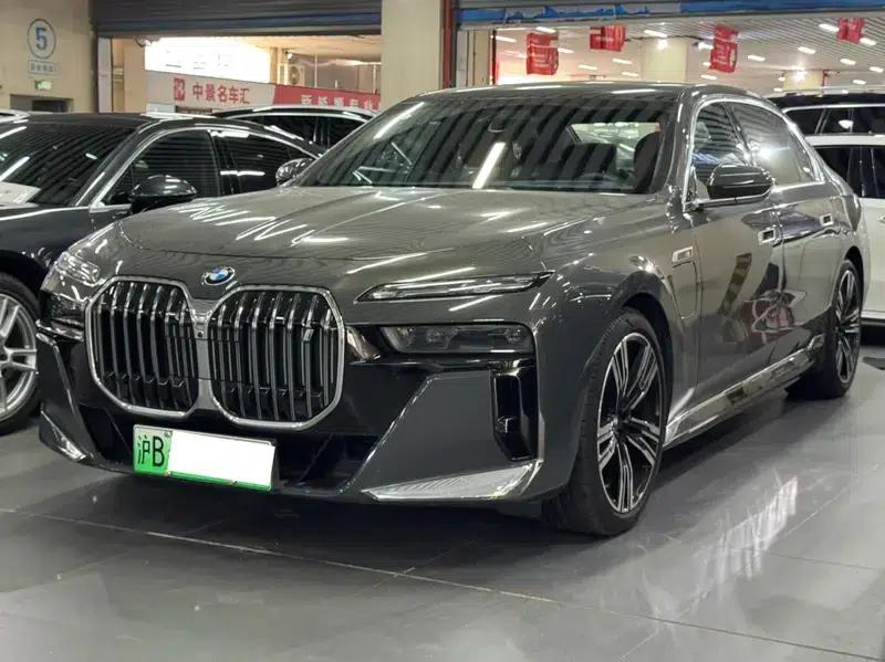 BMW i7 2023 xDrive60L Luxury Package — миниатюра 1