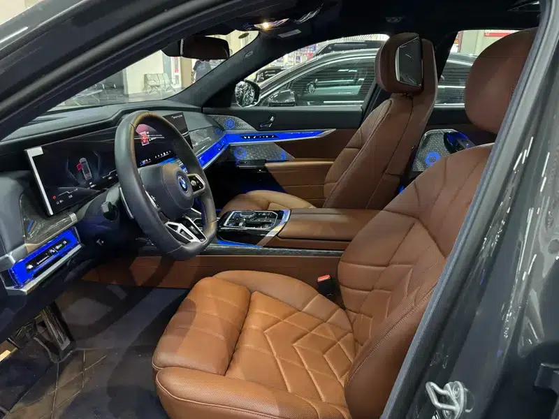 BMW i7 2023 xDrive60L Luxury Package — миниатюра 14