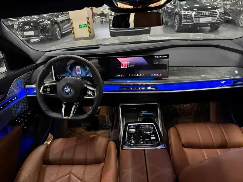 BMW i7 2023 xDrive60L Luxury Package — миниатюра 8