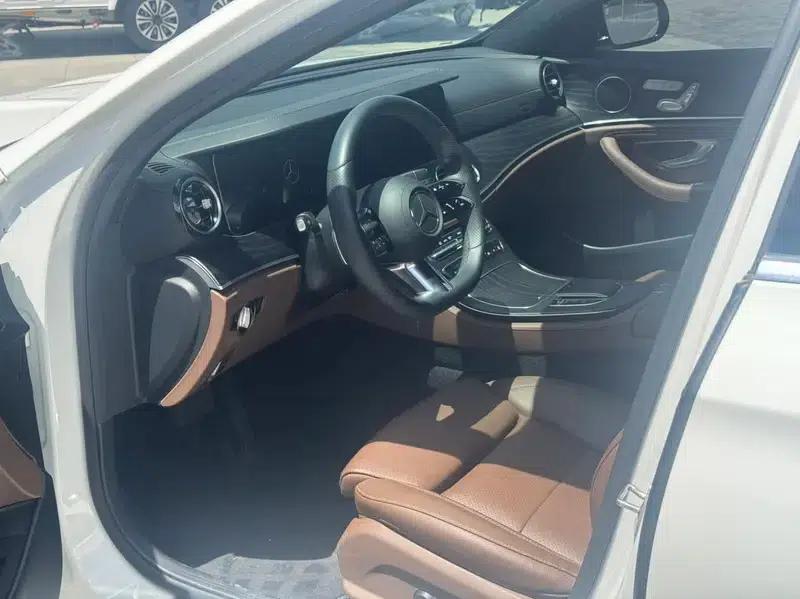Mercedes-Benz E-Class 2021 Facelift E 260 L 4MATIC Sport Sedan — миниатюра 8