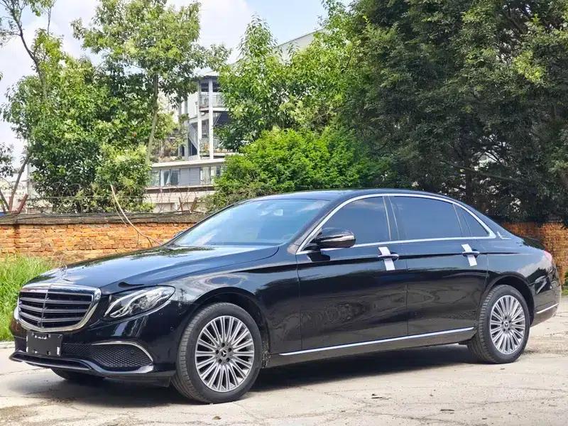 Mercedes-Benz E-Class 2020 Facelift E 300 L Fashion Model — миниатюра 1