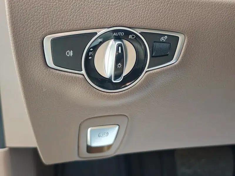 Mercedes-Benz E-Class 2020 Facelift E 300 L Fashion Model — миниатюра 18