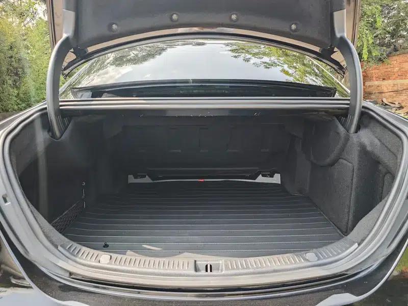Mercedes-Benz E-Class 2020 Facelift E 300 L Fashion Model — миниатюра 24