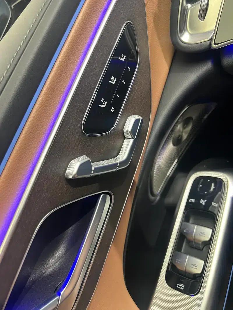 Mercedes-Benz E-Class 2025 E 300 L Luxury Sedan — миниатюра 11