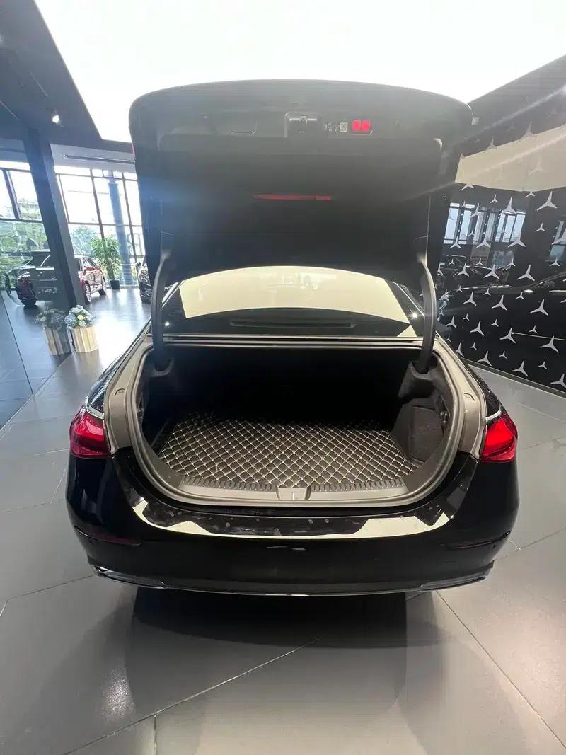 Mercedes-Benz E-Class 2025 E 300 L Luxury Sedan — миниатюра 10