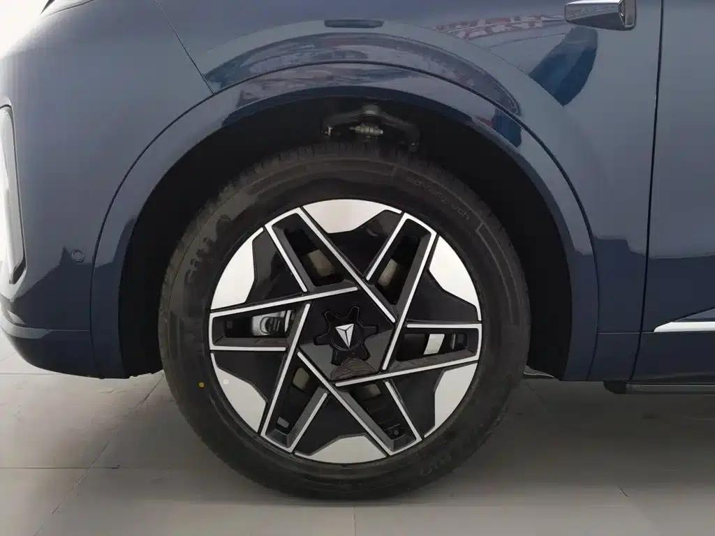 Deep Blue S09 2025 Rear-Wheel Drive Max — миниатюра 17