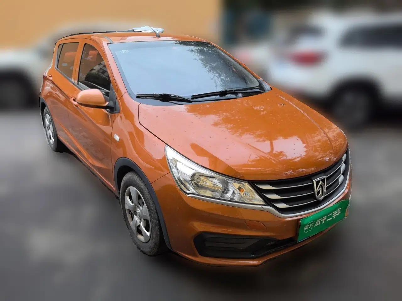 Baojun 310 2016 1.2L manual Comfort trim level — миниатюра 3