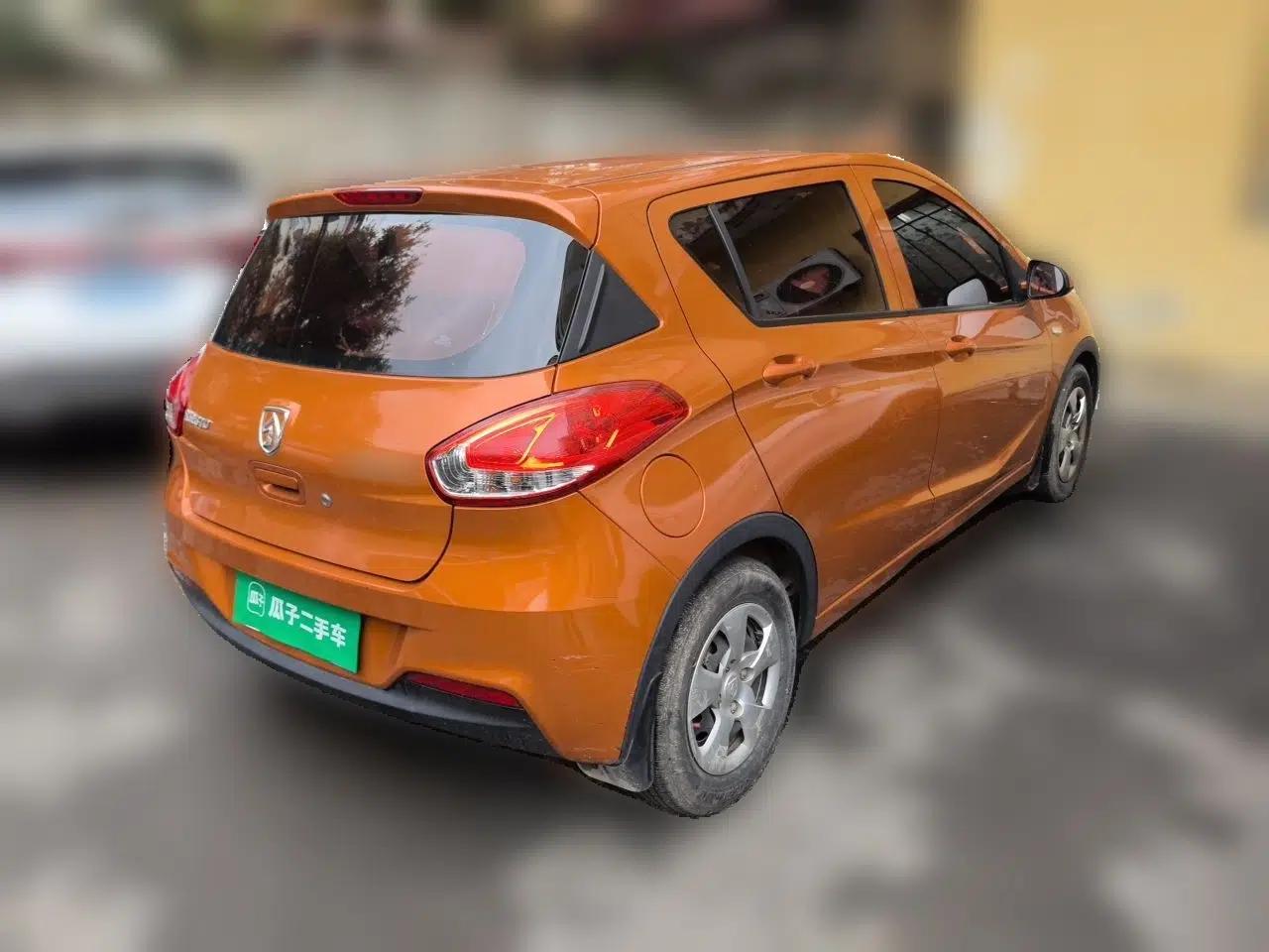 Baojun 310 2016 1.2L manual Comfort trim level — миниатюра 6