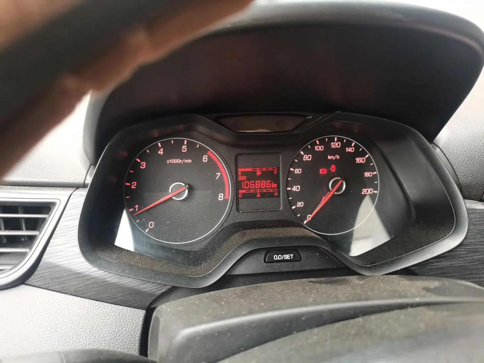 Baojun 310 2016 1.2L manual Comfort trim level — миниатюра 11