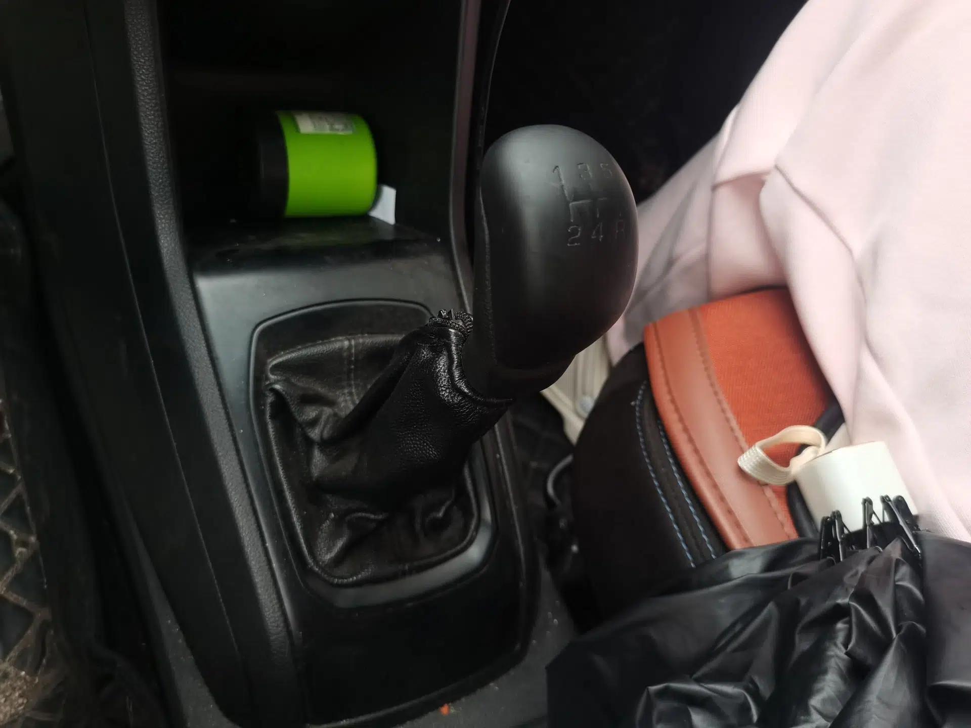 Baojun 310 2016 1.2L manual Comfort trim level — миниатюра 14
