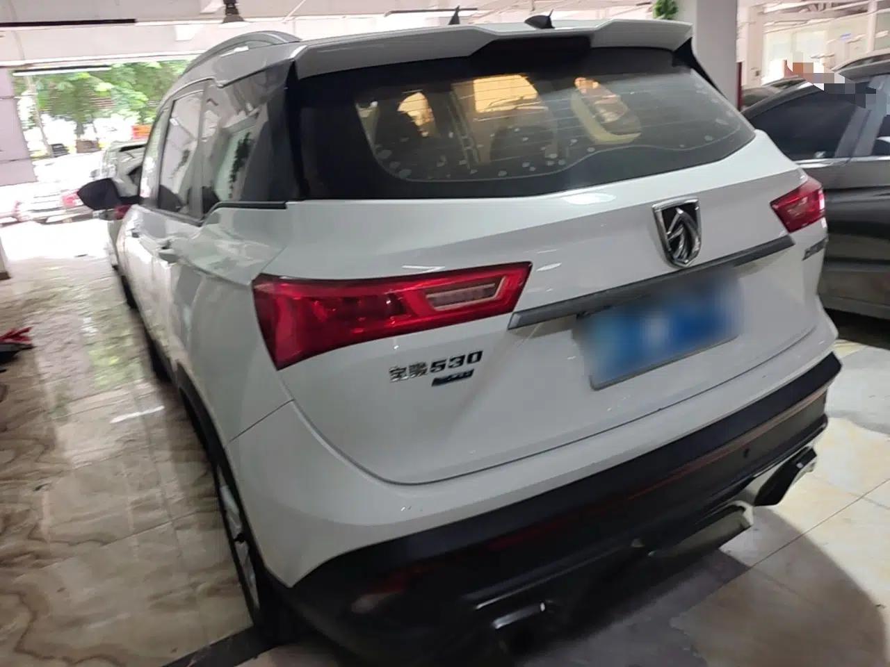 Baojun 530 2019 1.5T CVT Elite Model 7 Seats China V Emission Standard — миниатюра 4